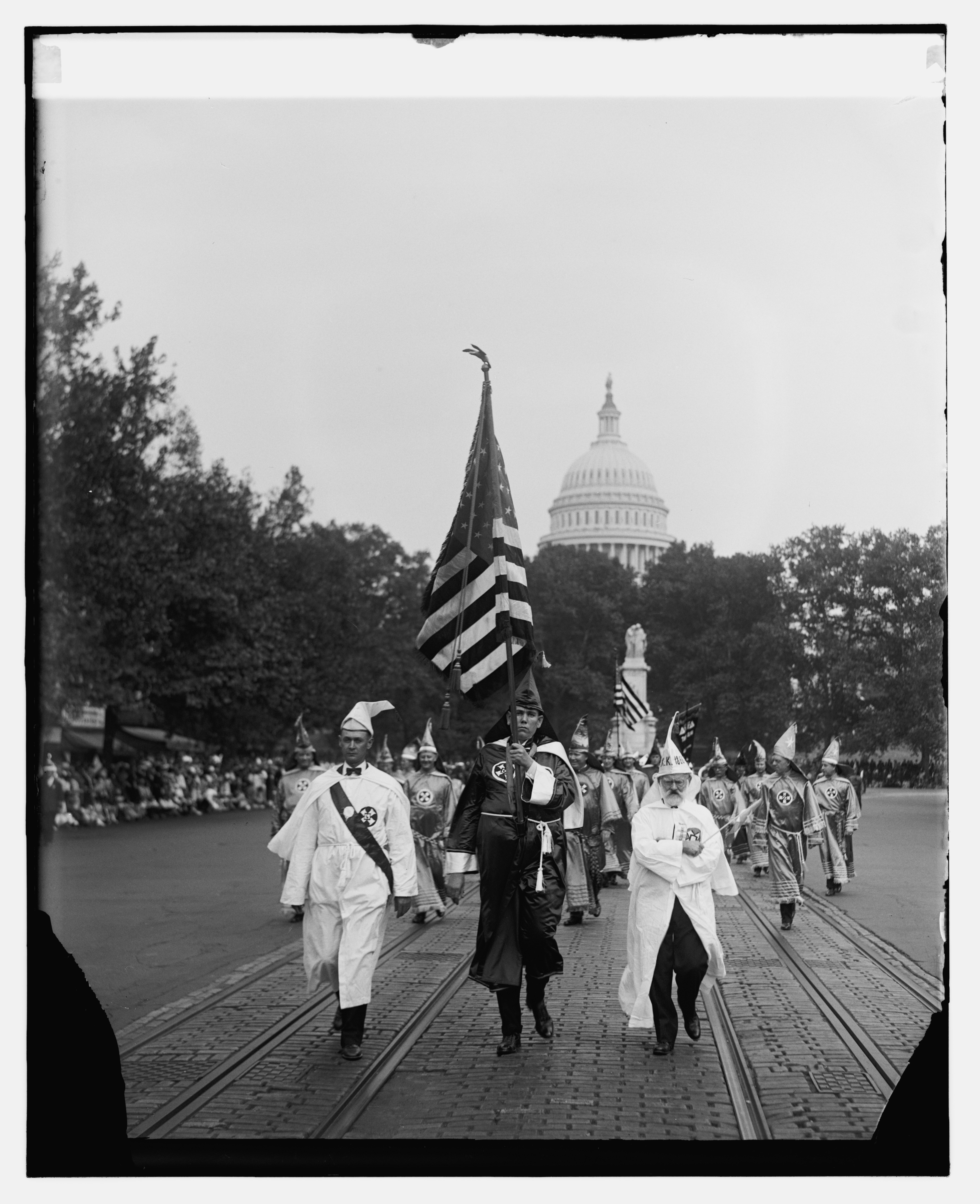 Ku_Klux_Klan_parade7