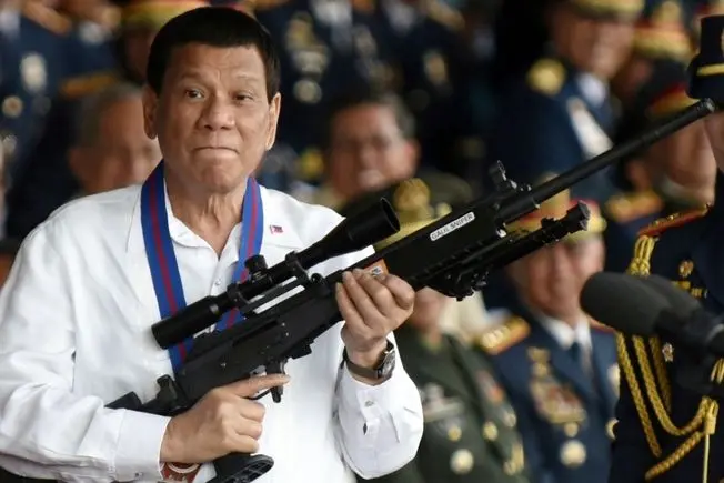  سلاخ دود و دَم | محاکمه رئیس‌جمهوری که معتادان را می‌کُشت