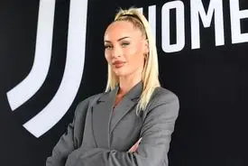 محبوب‌ترین فوتبالیست زن جهان بدون تیم ماند