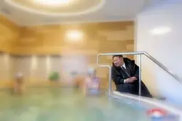 عکس عجیب کیم‌جون‌اون در استخر زنانه!