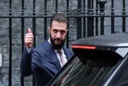 ویدئوی داغ دمشق؛ احمد الشرع بدون تشریفات در یک غذاخوری ساده | ببینید