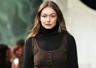 واکنش جیجی حدید به افشای نامش در پرونده اپستین | حالم دارد بهم می‌خورد! 