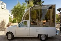 خودروی اهدایی پاپ یکسال پس از مرگش هنوز به غزه نرسیده!