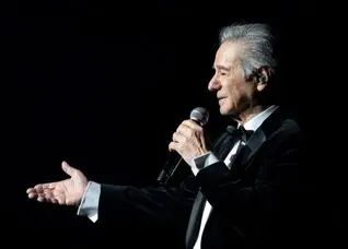  عارف، سلطان قلب‌ها درگذشت 