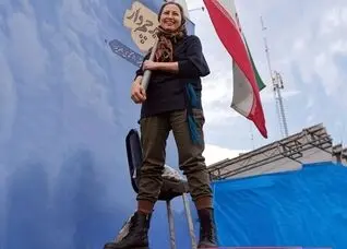 زن ایرانی که می‌گوید قربانی شبکه اپستین بوده است | بهاره شریفی کیست و آیا در جزیره اپستین بوده است؟