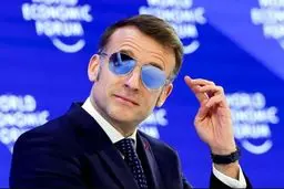 چرا امانوئل مکرون در داووس عینک آفتابی زده است؟