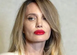 جنجال چهره عجیب آنجلینا جولی در چین | این آنجلینا نیست! 