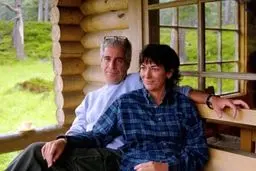 سفرهای ترامپ، یک ویدئوی جعلی و ۱۰ همدست احتمالی