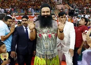 مرشد معنوی متجاوز و قاتل از زندان آزاد شد