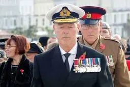 «دریاسالار قلابی» سال‌ها با یونیفورم نظامی در مراسمات بود!