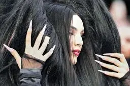 برق‌ها رفت؛ یوروویژن تعصیل شد  