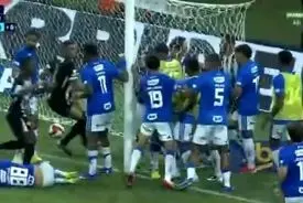 درگیری عجیب در فوتبال برزیل؛ ۲۳ کارت قرمز در یک مسابقه