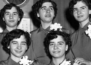 آخریل قُل از مشهورترین پنج‌قلوی جهان درگذشت