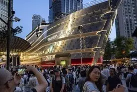 کشتی لوئیس ویتون؛ فروشگاهی فراتر از تجمل