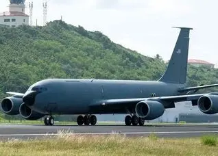 همه‌چیز درباره هواپیمای سوخت‌رسان KC-135 که توسط پدافند ایران شکار شد