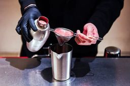 جانشین ماچا آمد | ادایی‌ها در صف «کافی اوماکاسه»