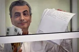 سیاستمدار مخالف جنگ،  ۱۱ سال زندان گرفت!