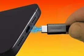 استفاده از کابل شارژ نامناسب گوشی شما را می‌سوزاند