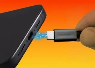 استفاده از کابل شارژ نامناسب گوشی شما را می‌سوزاند