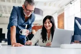 دختر داشتن با مدیران مرد چه می‌کند؟ | راز عجیب دخترها در تصمیم‌های مدیران مرد