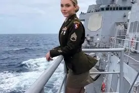 شیفتگی ترامپ و حامیانش نسبت  به یک سرباز زن در تنگه هرمز | جسیکا فاستر کیست؟