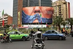آیا دونالد ترامپ می‌تواند تنگه هرمز را بازگشایی کند؟ | سه گزینه پیش روی ترامپ، سه راه بن‌بست