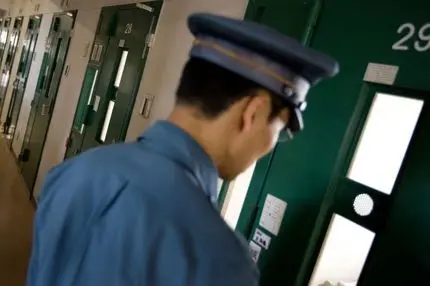 جرم برای بقا | داستان سالمندانی که عمداً به زندان می‌روند