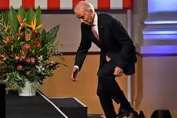 پنهان‌کاری زوال بایدن | افشاگری کتاب «گناه اصلی: افول بایدن» درباره جو خواب‌آلود