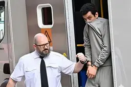 راز قتل دختر ایرانی در بریتانیا فاش شد | شوهرش، پریا را با چاقو به قتل رسانده بود