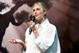 شارلیز ترون بدلکاری کرد، پایش شکست!