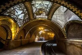 تحلیف زهران ممدانی در یک ایستگاه مترو متروکه!