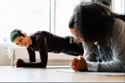 استقامت روی شناسنامه | راهنمای نگه داشتن پلانک بر اساس سن