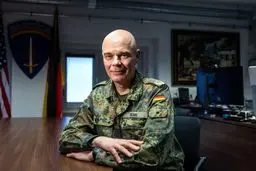 یک شوخی جنسی بی‌جا | ژنرال ارشد آلمانی از ناتو اخراج شد!