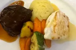 وقتی دونالد ترامپ به میلیونرها «غذای بیمارستانی» داد