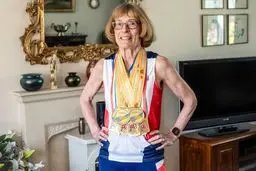 با سریع‌ترین زن ۷۵ ساله جهان آشنا شوید