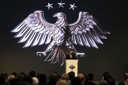 سوریه از نشان عقاب طلایی رونمایی کرد: معنای آن چیست؟