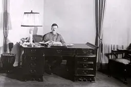 وقتی هیتلر فهمید نقاشی‌هایش هیچ ارزش هنری ندارند