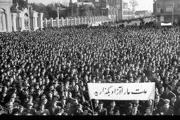 قیام 30 تیر 1331؛ کفن‌پوشانی که تاریخ را تغییر دادند: عشق به وطن در خون مردم