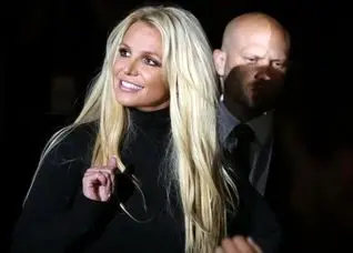 بریتنی اسپیرز می‌گوید با این خانواده‌اش «شانس آورده که زنده است»