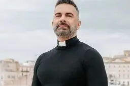 «کشیش‌های جذاب»: ترفند واتیکان برای گسترش ایمان
