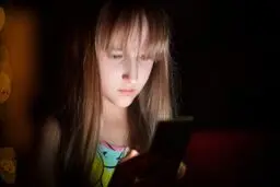 چگونه از کودکان در برابر پورنوگرافی محافظت کنیم؟