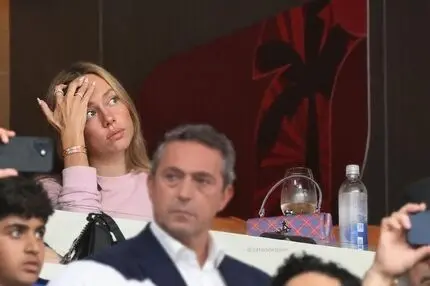 عکس جنجالی نامزد امباپه در بازی ترکیه جعلی از آب درآمد