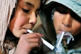 صعود در جدول دود | ۳۰ درصد دانش آموزان سیگاری‌اند |  صدرنشین مواد مصرفی ایران چیست؟ 