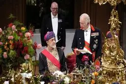 وقتی پادشاه انگلیس به عربی حدیث می‌خواند! | ببینید