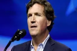 ترامپ تنهاتر از همیشه | تاکر کارلسون برای حمایتش از ترامپ عذرخواهی کرد