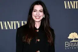 زیباترین زن جهان انتخاب شد | زیبایی زمانی معنا دارد که با «حقیقت» همراه باشد