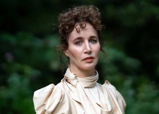 چگونه یک رمان اروتیک جنجالی شد؟ | شیطنت زنان میانسال