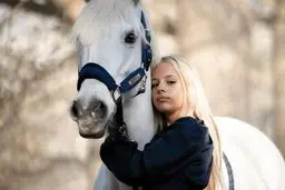 حرف‌های تازه دختر سارکوزی از پدر و مادرش