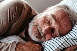 جبران بدهی خواب | ما در طول سال‌های زندگی‌مان چقدر کمبود خواب داریم؟