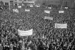 از قرارداد ۱۹۱۹ تا انقلاب؛ مسیری پر فراز و نشیب شعار مرگ بر انگلیس